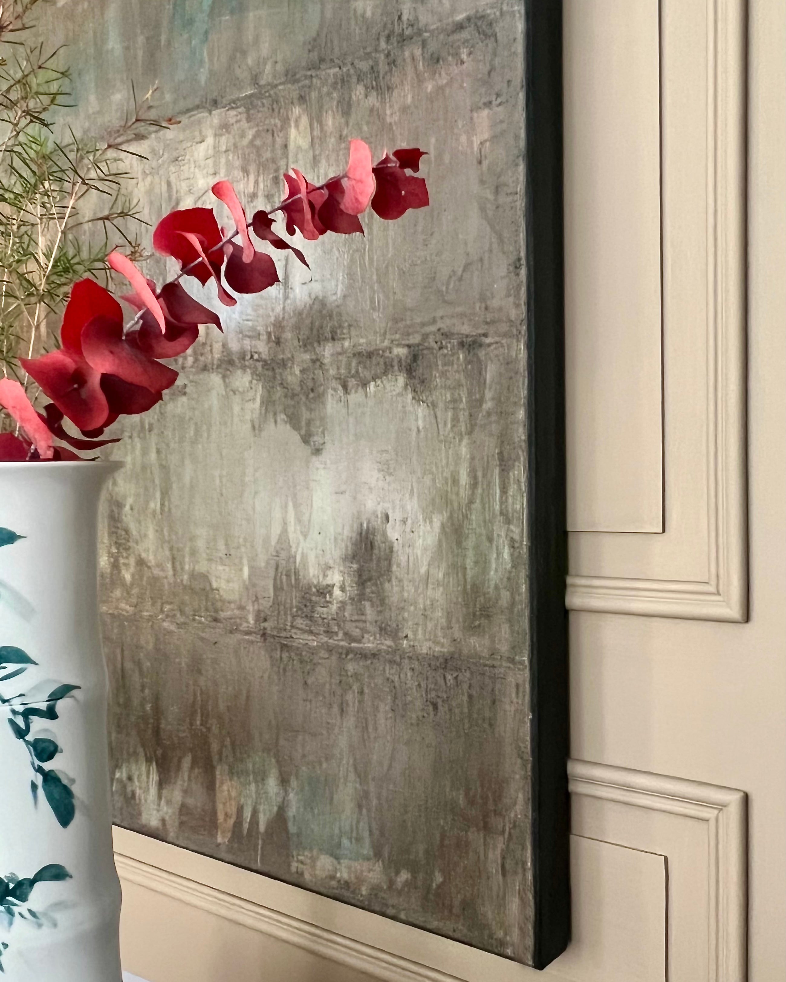 Side view of Pure Patina – Dark II highlighting textured layers and material depth on canvas